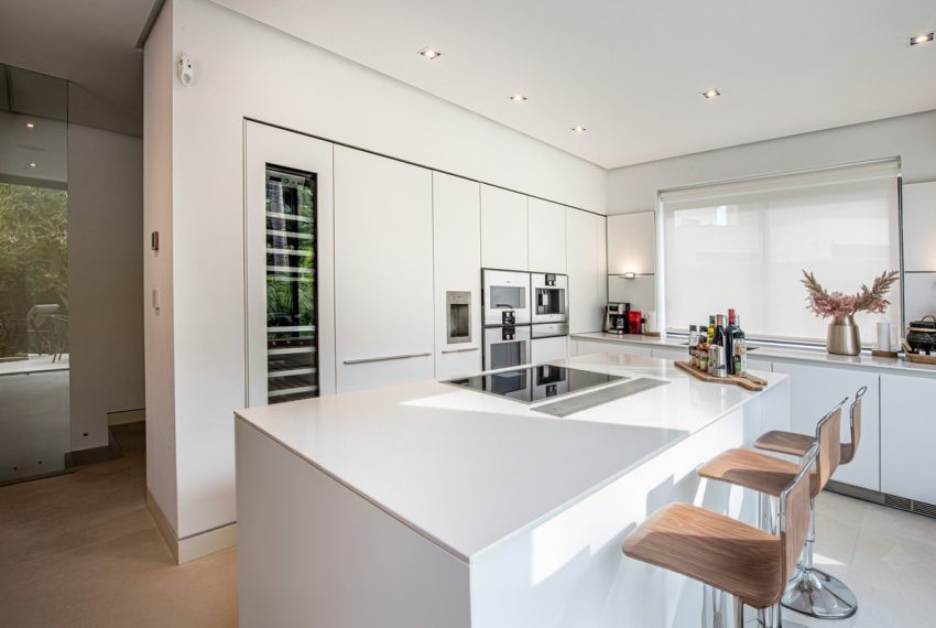 R5179864-Villa-For-Sale-The-Golden-Mile-Detached-5-Beds-360-Built-12