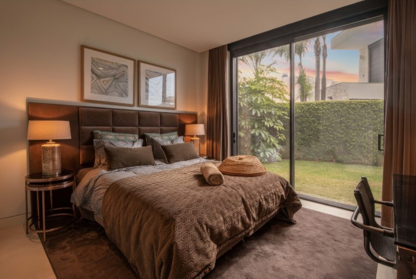 R5179864-Villa-For-Sale-The-Golden-Mile-Detached-5-Beds-360-Built-17