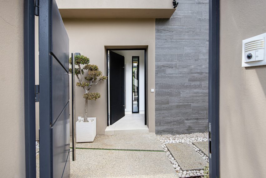 R5179864-Villa-For-Sale-The-Golden-Mile-Detached-5-Beds-360-Built-5