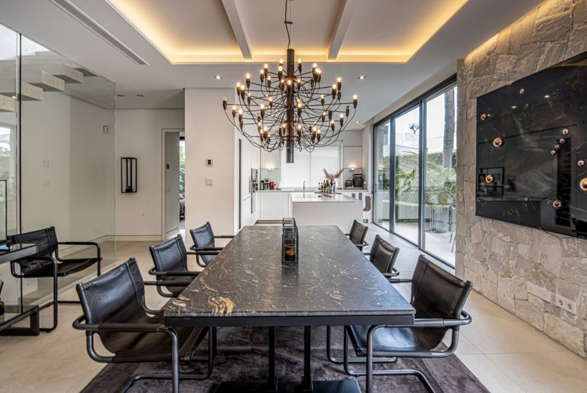 R5179864-Villa-For-Sale-The-Golden-Mile-Detached-5-Beds-360-Built-8