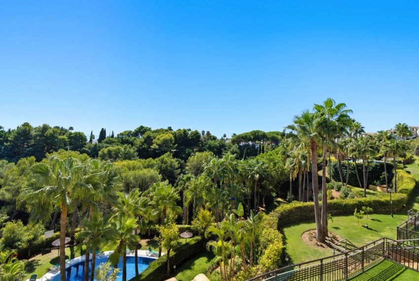 R5181412-Apartment-For-Sale-Sierra-Blanca-Middle-Floor-Apartment-3-Beds-102-Built-3