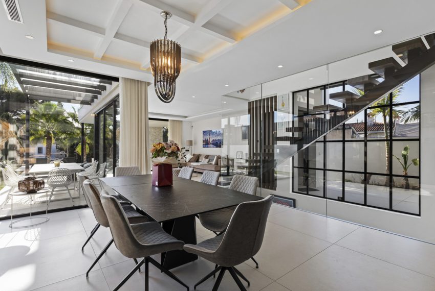 R5182645-Villa-For-Sale-San-Pedro-de-Alcantara-Detached-6-Beds-365-Built-4