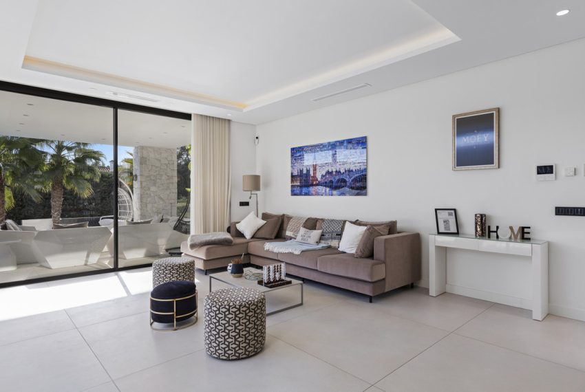 R5182645-Villa-For-Sale-San-Pedro-de-Alcantara-Detached-6-Beds-365-Built-6