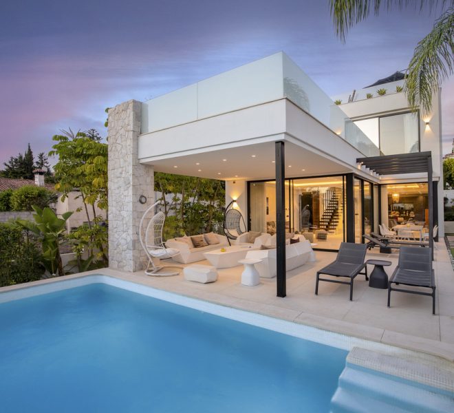 R5182645-Image 1-Detached - 6 Beds - 365 Built