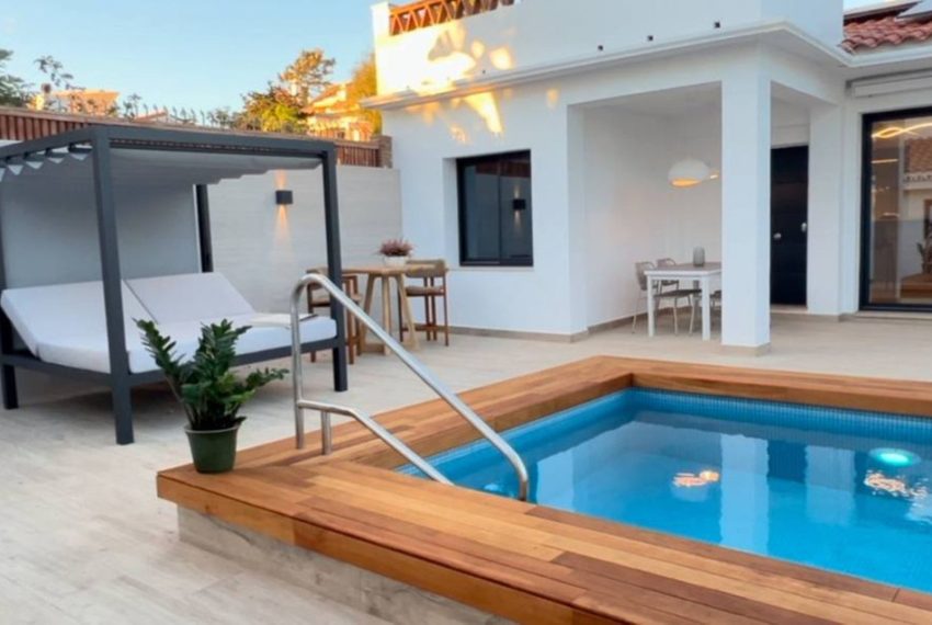 R5188048-Villa-For-Sale-Costabella-Detached-5-Beds-168-Built-1