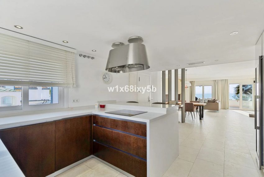 R5196673-Apartment-For-Sale-Estepona-Penthouse-3-Beds-210-Built-2