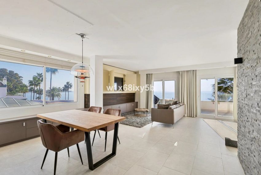 R5196673-Apartment-For-Sale-Estepona-Penthouse-3-Beds-210-Built-3