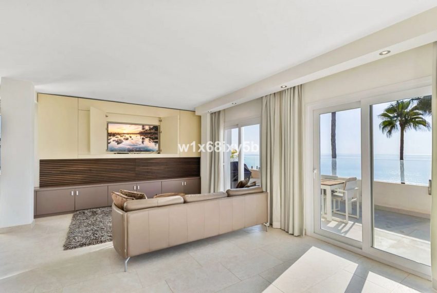 R5196673-Apartment-For-Sale-Estepona-Penthouse-3-Beds-210-Built-4