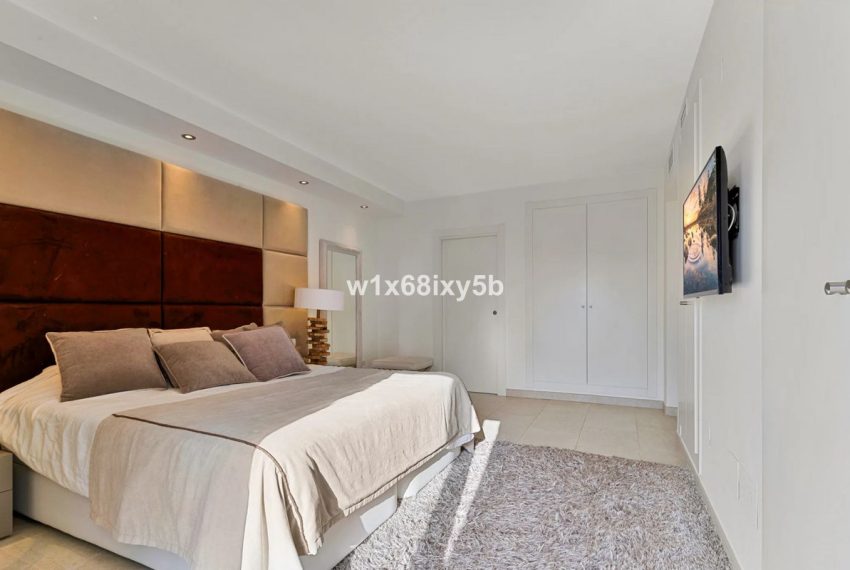 R5196673-Apartment-For-Sale-Estepona-Penthouse-3-Beds-210-Built-8