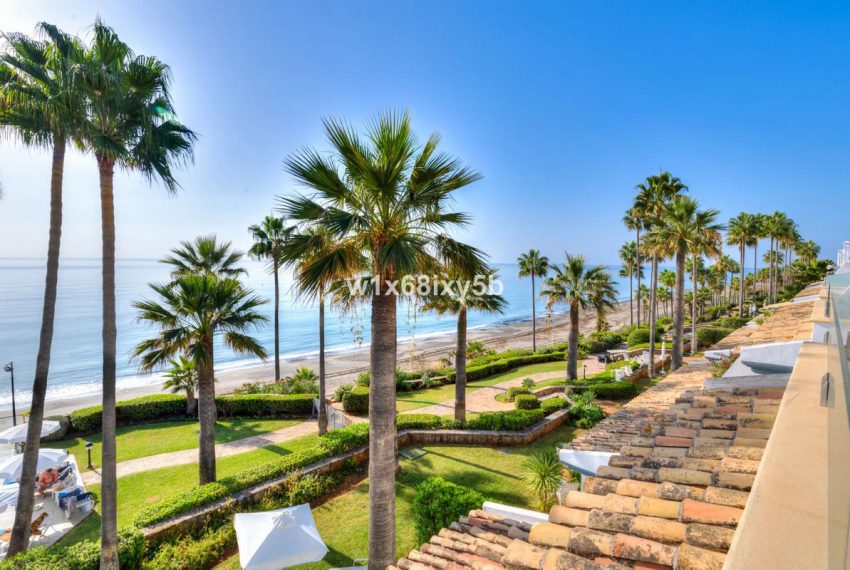 R5196673-Apartment-For-Sale-Estepona-Penthouse-3-Beds-210-Built