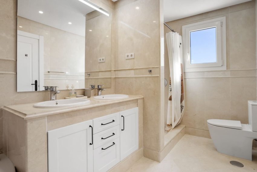 R5196688-Apartment-For-Sale-Aloha-Middle-Floor-Apartment-3-Beds-208-Built-16