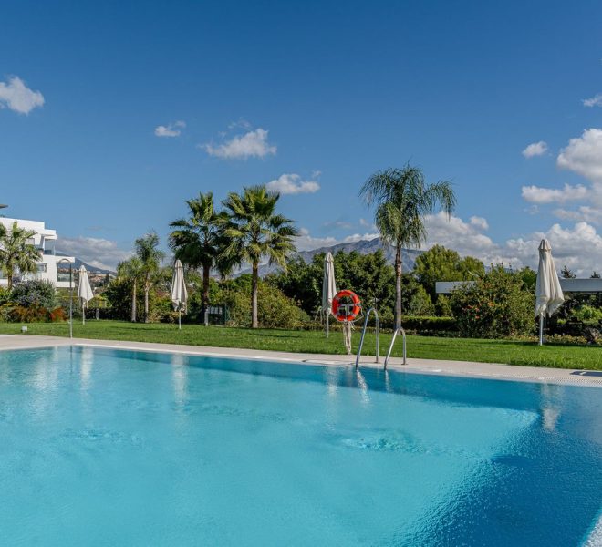 R5198872-Image 1-Middle Floor Apartment - 2 Beds - 105 Built