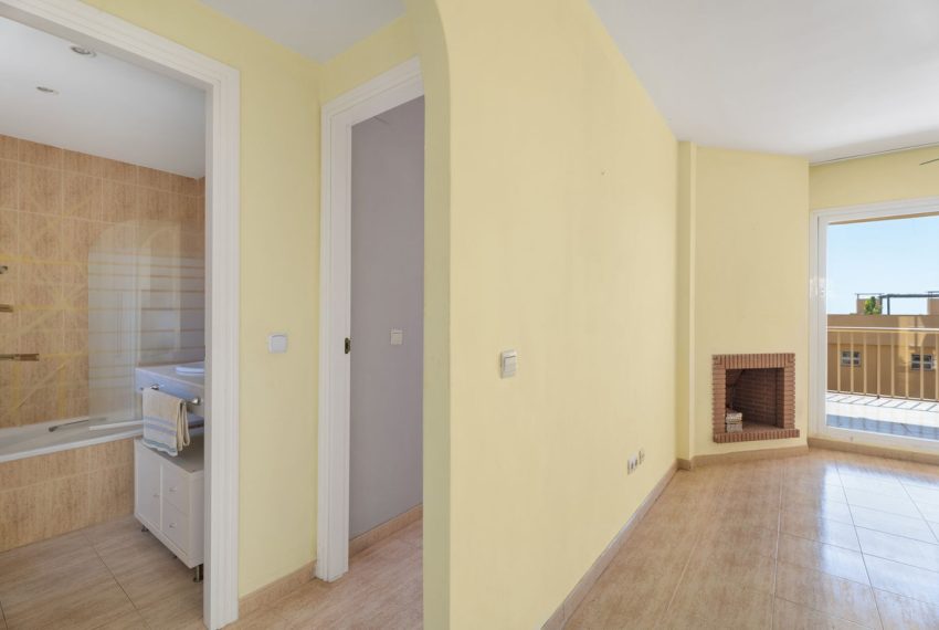 R5199436-Apartment-For-Sale-Calahonda-Penthouse-1-Beds-48-Built-4