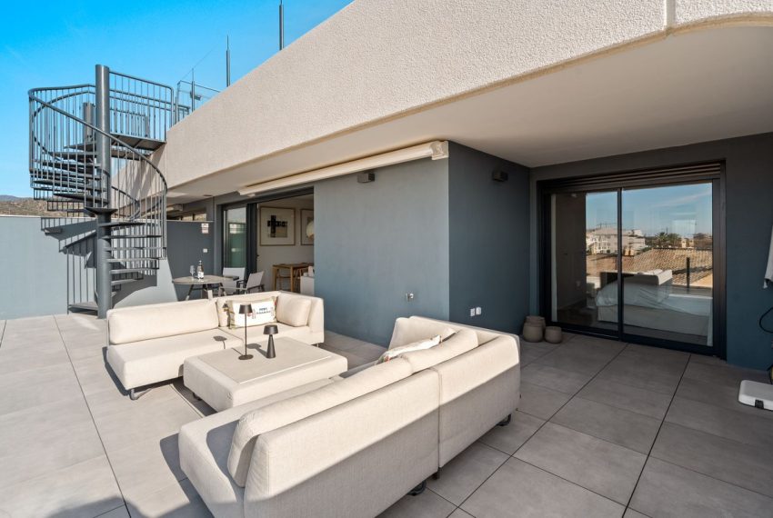 R5199829-Apartment-For-Sale-Estepona-Penthouse-3-Beds-91-Built-3