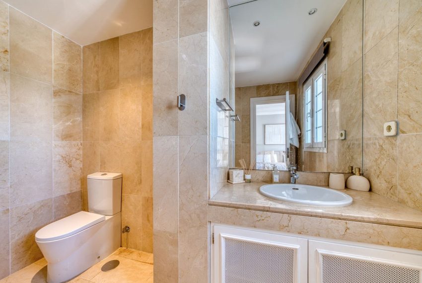 R5202772-Townhouse-For-Sale-Aloha-Terraced-4-Beds-115-Built-14