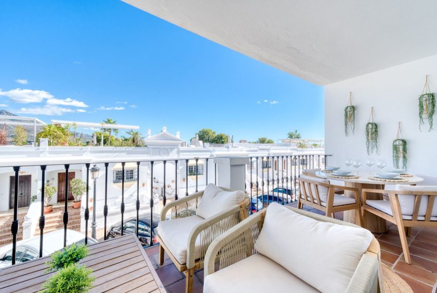 R5202772-Townhouse-For-Sale-Aloha-Terraced-4-Beds-115-Built-2