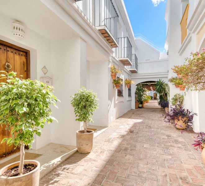 R5202772-Image 1-Terraced - 4 Beds - 115 Built