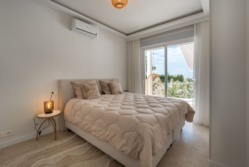 R5202802-Villa-For-Sale-Guadalmina-Alta-Detached-4-Beds-240-Built-13