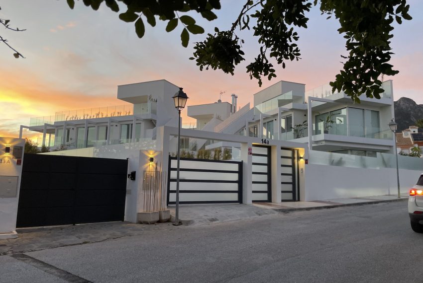 R5204827-Villa-For-Sale-Marbella-Detached-4-Beds-580-Built-10