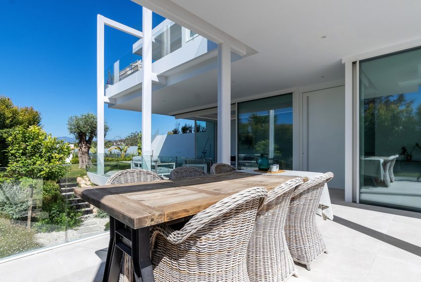 R5204827-Villa-For-Sale-Marbella-Detached-4-Beds-580-Built-17