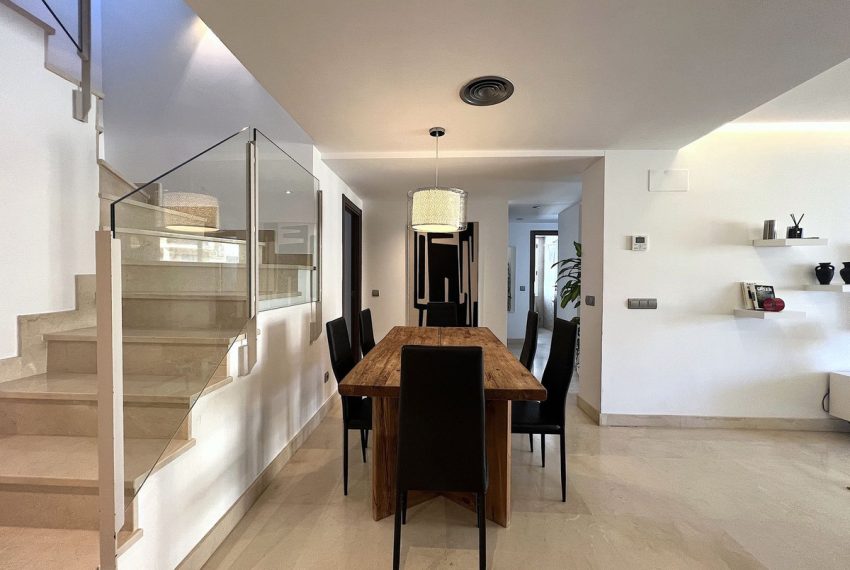 R5205703-Apartment-For-Sale-San-Pedro-de-Alcantara-Penthouse-Duplex-4-Beds-136-Built-1