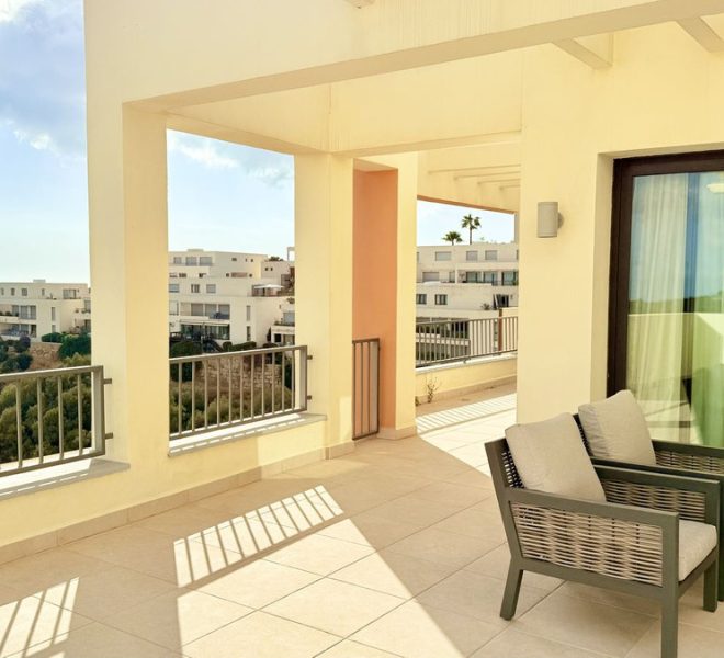 R5205751-Image 1-Penthouse - 3 Beds - 139 Built