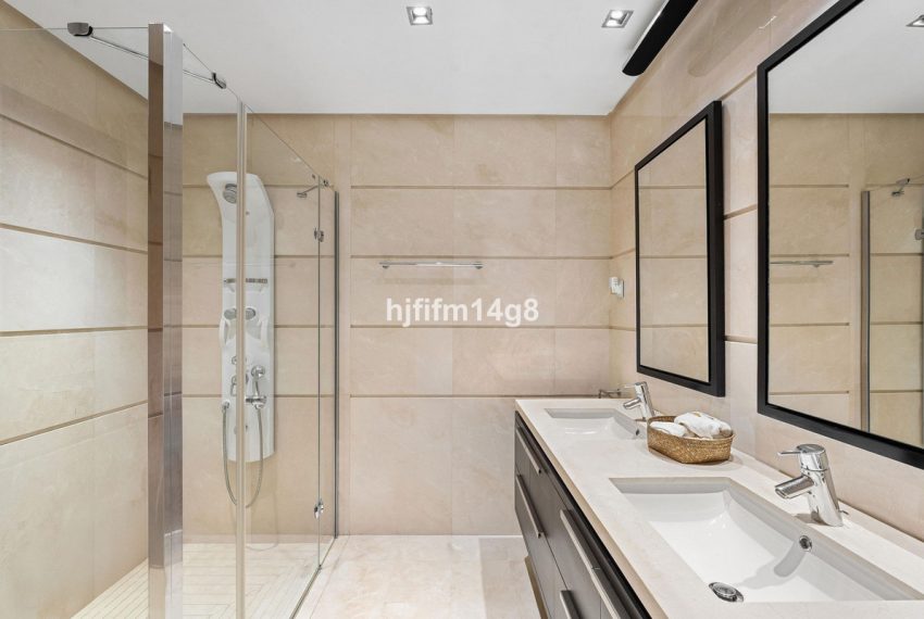 R5207956-Apartment-For-Sale-Benahavis-Ground-Floor-Apartment-2-Beds-126-Built-12