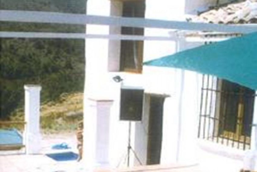 R5208115-Villa-For-Sale-Estepona-Finca-4-Beds-1500-Built-1