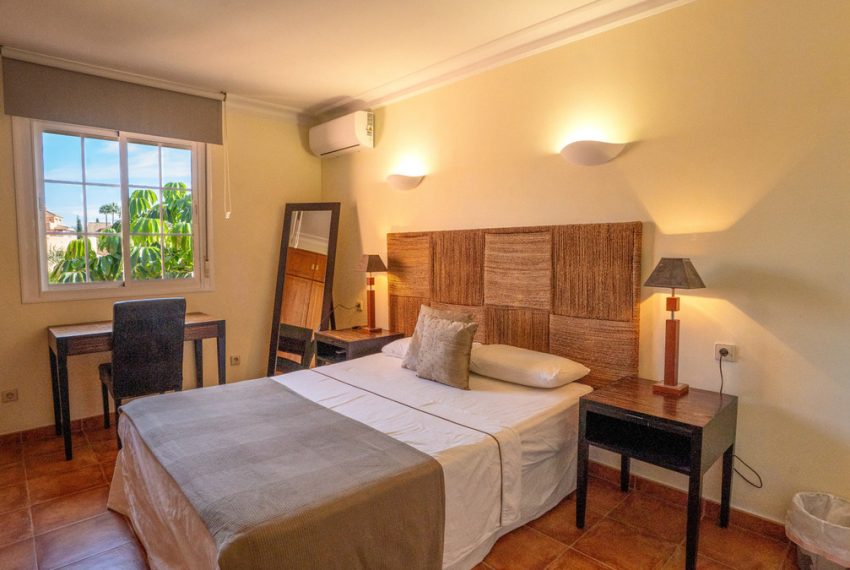 R5209510-Villa-For-Sale-Nueva-Andalucia-Detached-4-Beds-178-Built-11