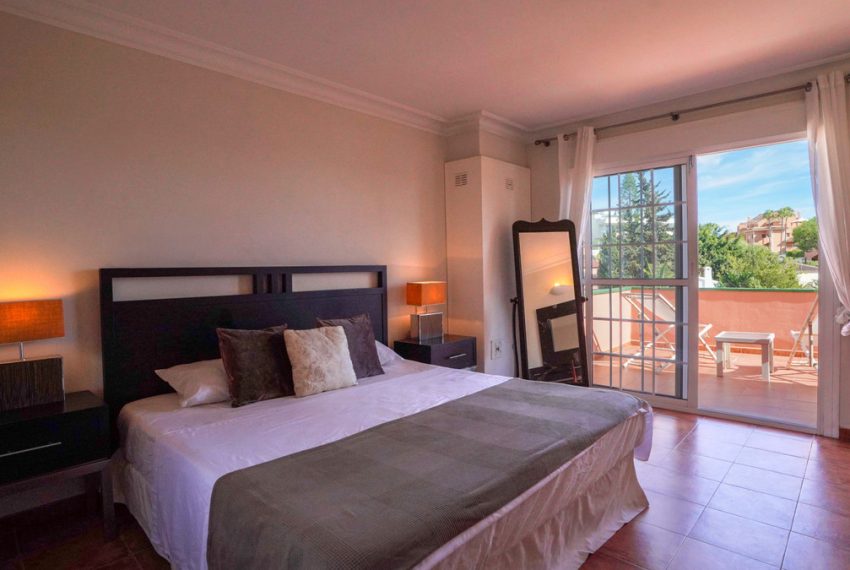 R5209510-Villa-For-Sale-Nueva-Andalucia-Detached-4-Beds-178-Built-8