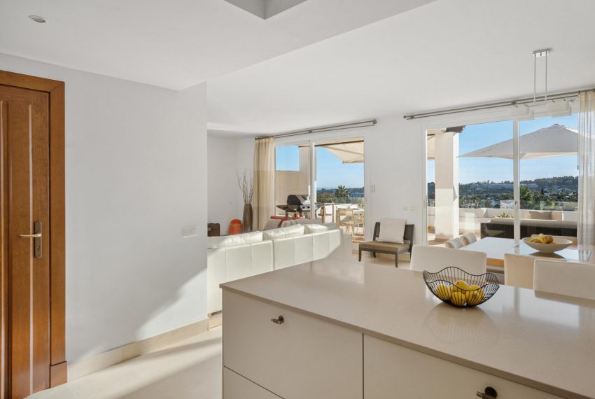 R5209558-Apartment-For-Sale-Nueva-Andalucia-Penthouse-Duplex-3-Beds-320-Built-8