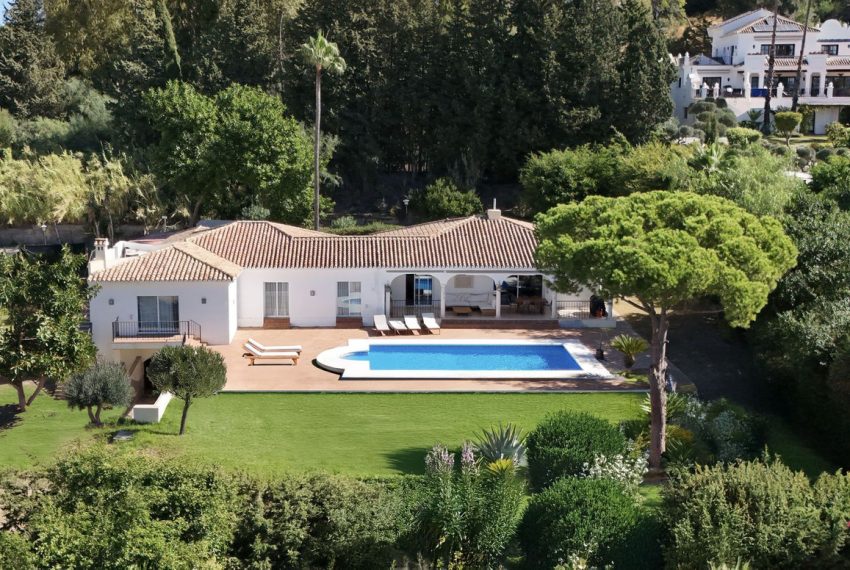 R5210131-Villa-For-Sale-El-Paraiso-Detached-4-Beds-341-Built-1