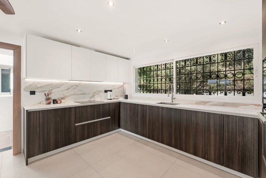 R5210131-Villa-For-Sale-El-Paraiso-Detached-4-Beds-341-Built-10