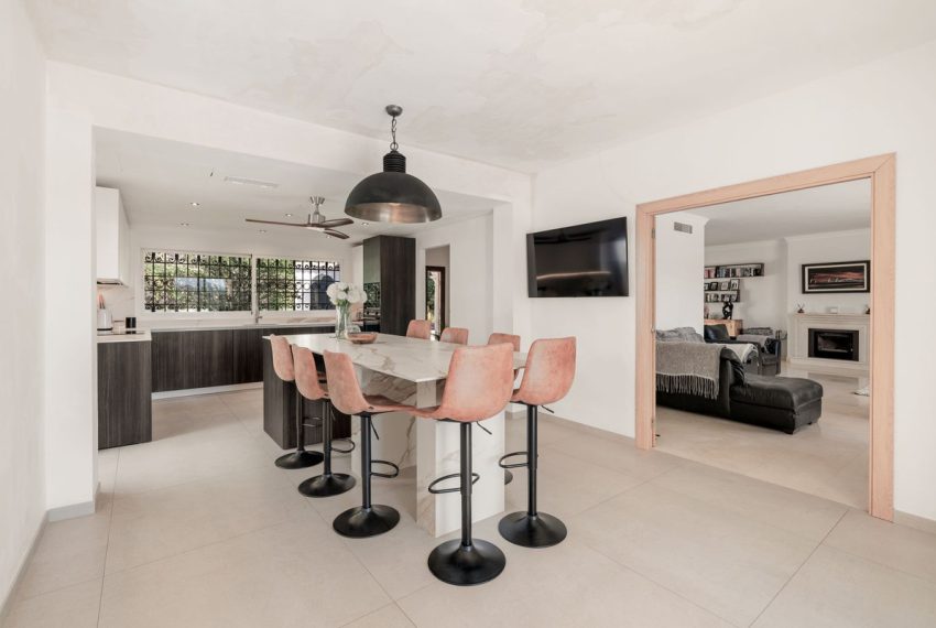 R5210131-Villa-For-Sale-El-Paraiso-Detached-4-Beds-341-Built-13