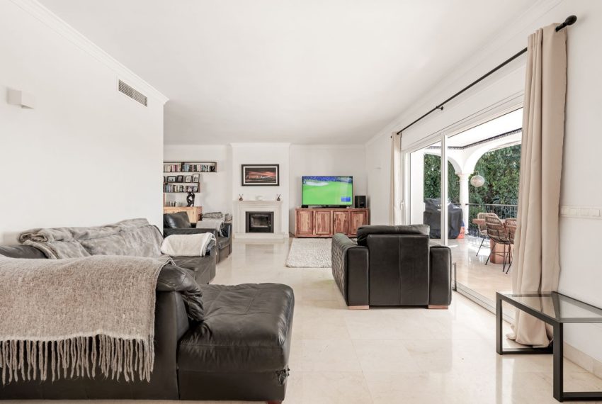 R5210131-Villa-For-Sale-El-Paraiso-Detached-4-Beds-341-Built-14