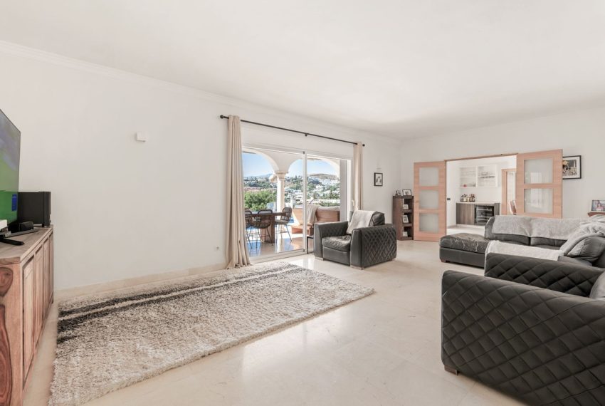 R5210131-Villa-For-Sale-El-Paraiso-Detached-4-Beds-341-Built-16