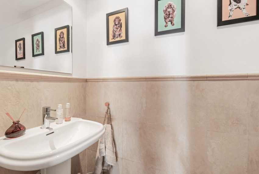 R5210131-Villa-For-Sale-El-Paraiso-Detached-4-Beds-341-Built-8