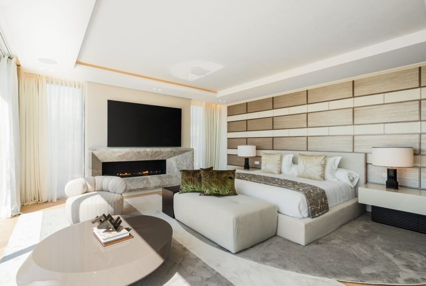 R5210308-Villa-For-Sale-The-Golden-Mile-Detached-5-Beds-799-Built-11