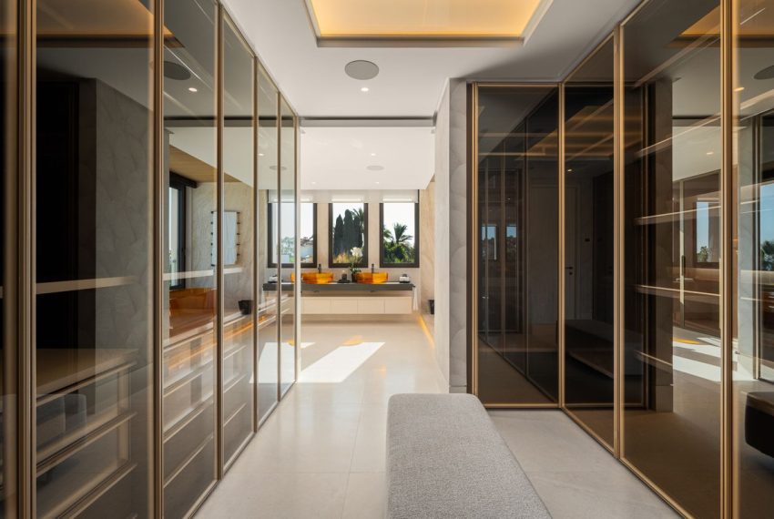 R5210308-Villa-For-Sale-The-Golden-Mile-Detached-5-Beds-799-Built-13