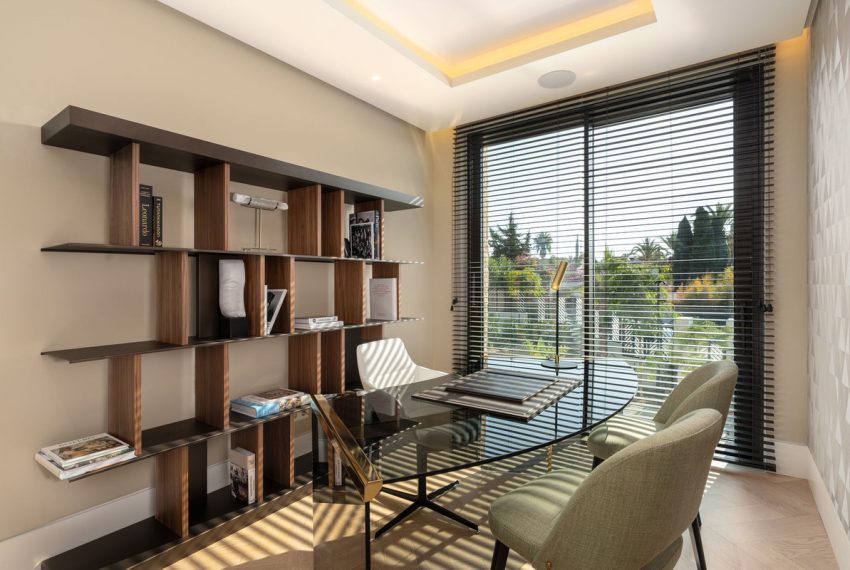 R5210308-Villa-For-Sale-The-Golden-Mile-Detached-5-Beds-799-Built-16