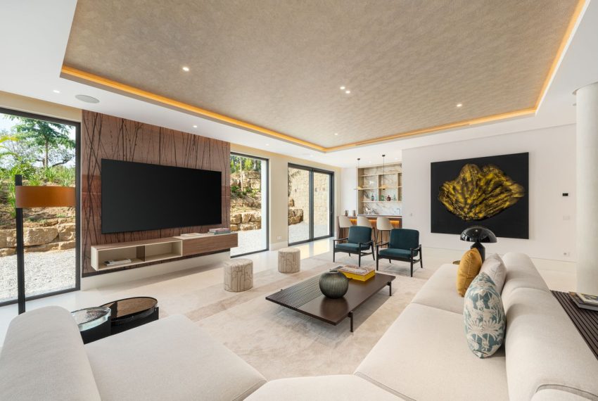 R5210308-Villa-For-Sale-The-Golden-Mile-Detached-5-Beds-799-Built-19