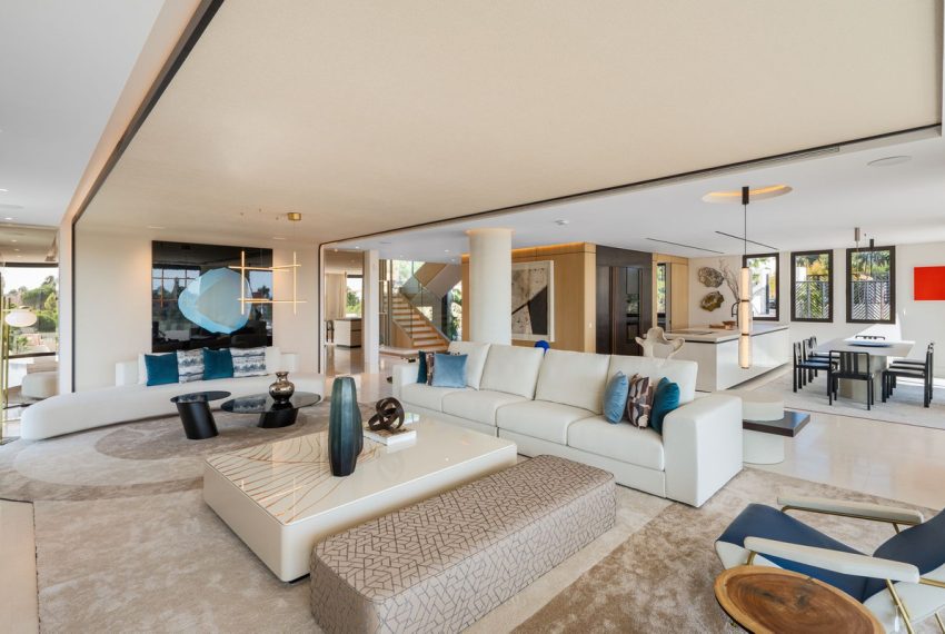 R5210308-Villa-For-Sale-The-Golden-Mile-Detached-5-Beds-799-Built-3