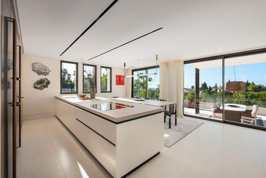 R5210308-Villa-For-Sale-The-Golden-Mile-Detached-5-Beds-799-Built-5