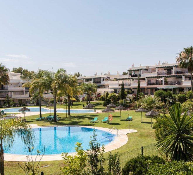 R5210677-Image 1-Middle Floor Apartment - 3 Beds - 133 Built