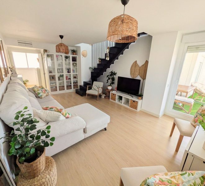 R5210737-Image 1-Penthouse - 3 Beds - 180 Built