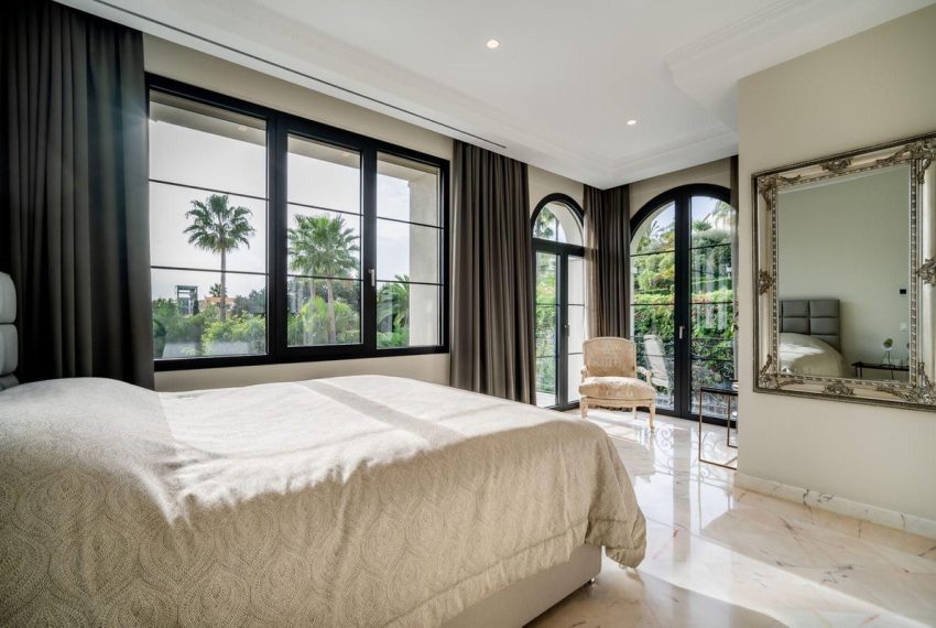 R5210887-Villa-For-Sale-Sierra-Blanca-Detached-6-Beds-975-Built-17