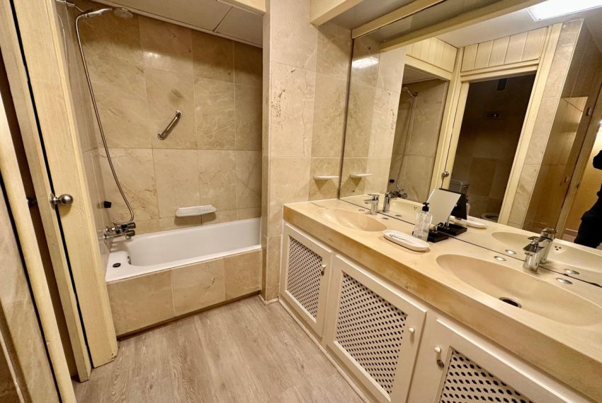 R5210893-Apartment-For-Sale-Puerto-Banus-Ground-Floor-4-Beds-220-Built-10