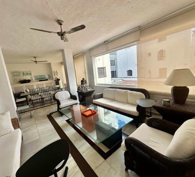 R5210893-Image 1-Ground Floor - 4 Beds - 220 Built