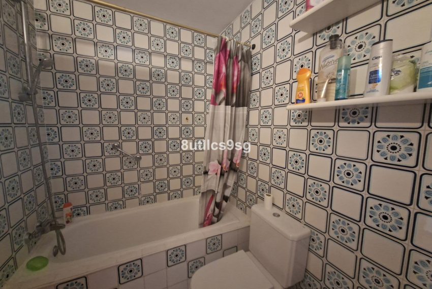 R5211145-Villa-For-Sale-La-Campana-Detached-2-Beds-67-Built-17