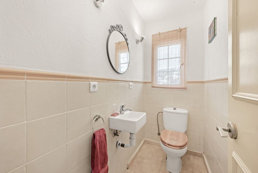 R5211544-Villa-For-Sale-Estepona-Finca-3-Beds-178-Built-12